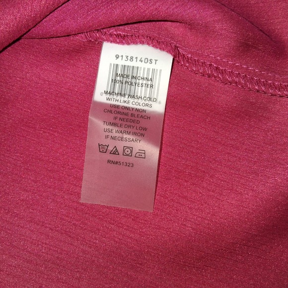 Vince Camuto Pink Rose Ribbed Bell Sleeve Top Blouse Women M NWT - Picture 8 of 8